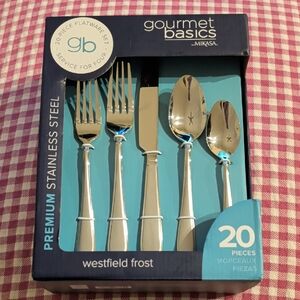 Mikasa Gourmet Basics Silver Flatware Set